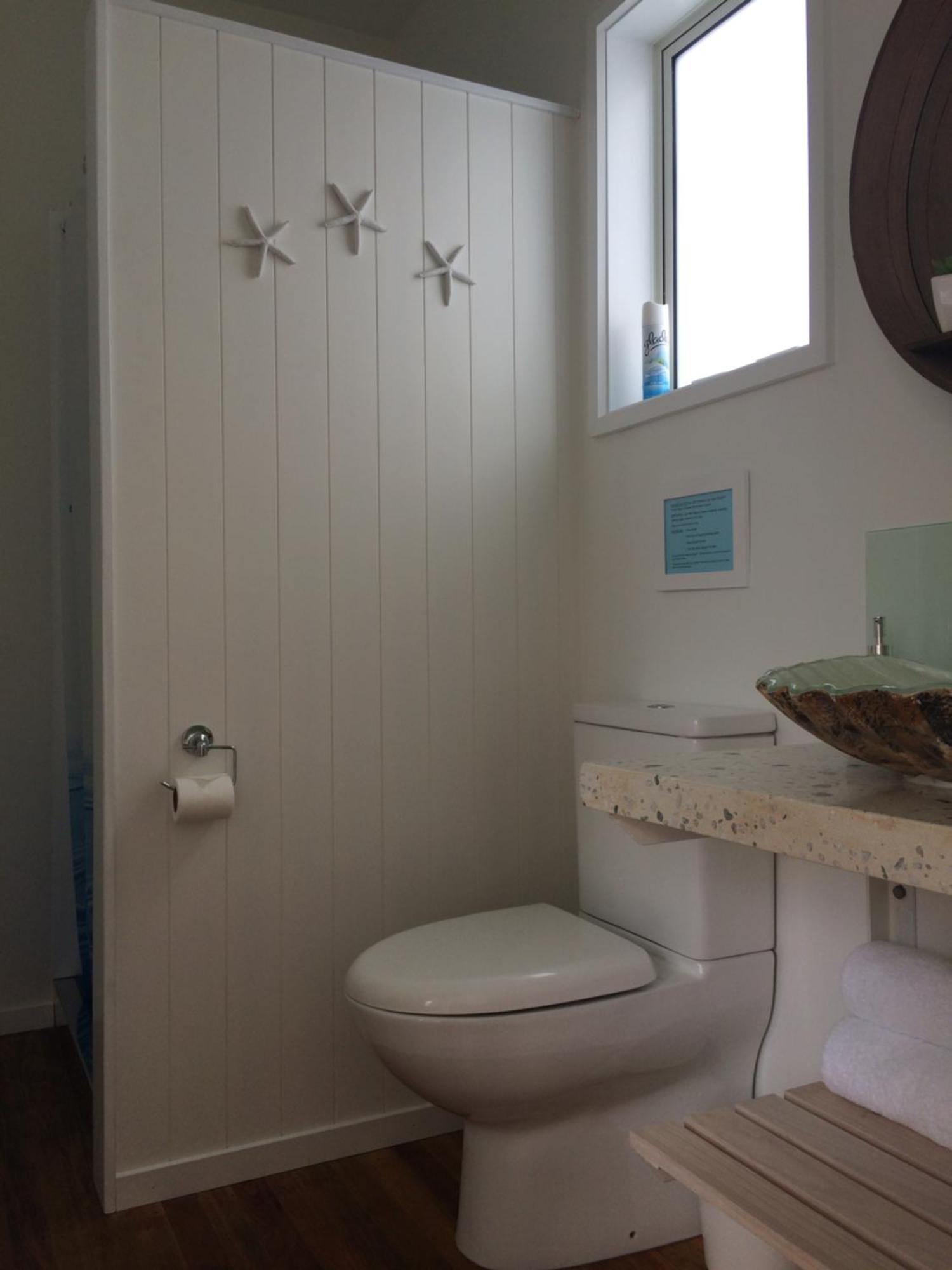 Leigh Central Room photo